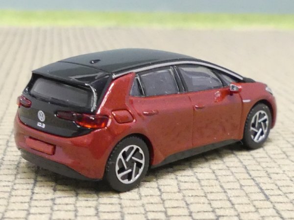 1/87 Herpa VW ID 3, Kings Red Metallic, Dach schwarz 431101