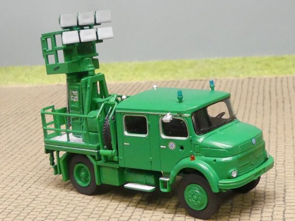 1/87 Brekina MB LA 911 Lichtmastwagen Polizei München, 47193