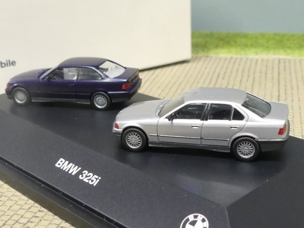 1/87 Herpa Set in PC Box BMW 325i Coupe dunkelblau + Limousine silber