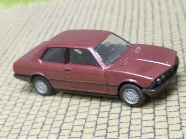 1/87 Herpa BMW 323i weinrot aus Set