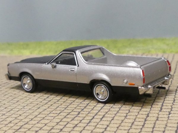 1/87 Brekina Ford Ranchero GT silber, Motorhaube schwarz 1977, 18231