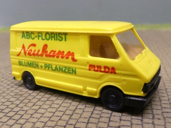 1/87 Busch Fiat 242 Florist Neuhann Praline
