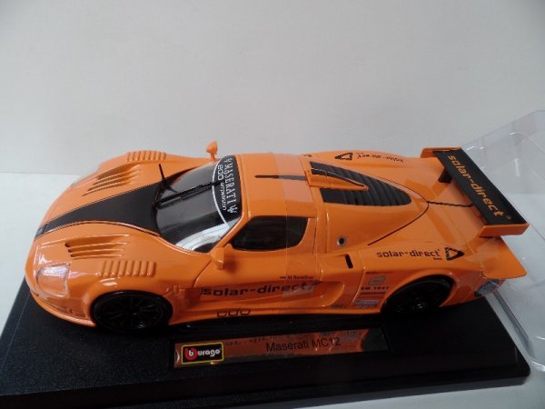 1/24 Burago Maserati MC 12 solar-direkt 21078