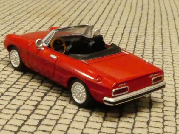 1/87 Brekina Alfa Romeo Spider Fastback rosso corso rot 29600