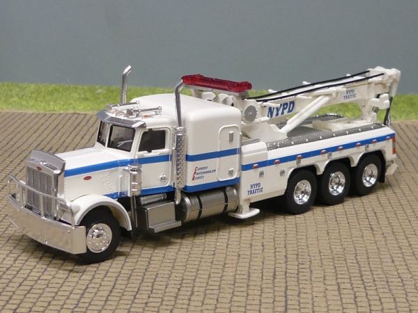 1/87 Brekina Peterbilt 359 Abschleppwagen 1973, NYPD, 86276