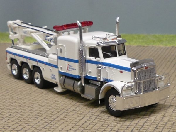 1/87 Brekina Peterbilt 359 Abschleppwagen 1973, NYPD, 86276