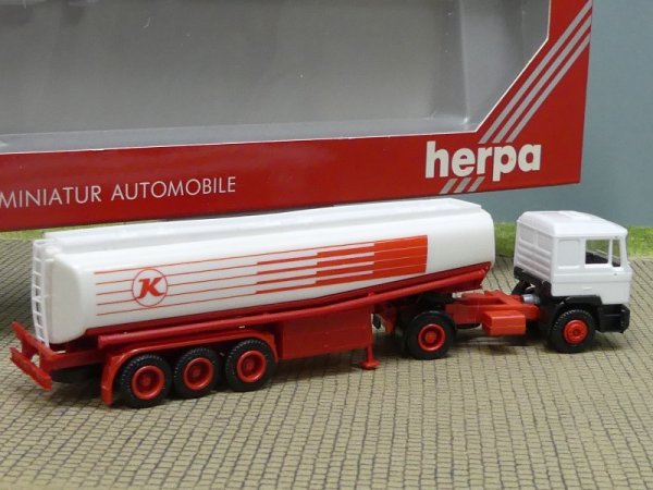 1/87 Herpa MAN F90 Kässbohrer Tank-Sattelzug