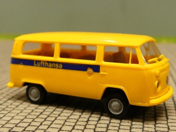 1/87 Brekina VW T2 Lufthansa Bus