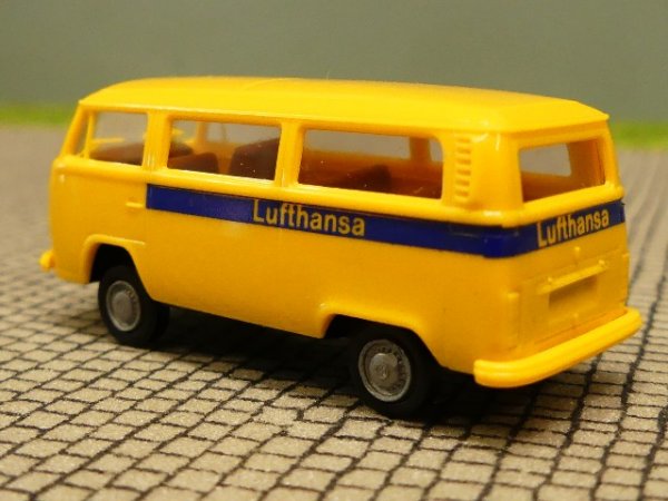 1/87 Brekina VW T2 Lufthansa Bus