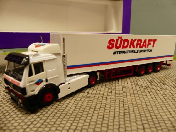1/87 B&S MB SK SÜDKRAFT Spedition Koffer Sattelzug