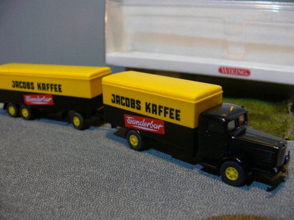 1/87 Wiking Büssing 8000 Jacobs Kaffee Koffer Hängerzug 886 05