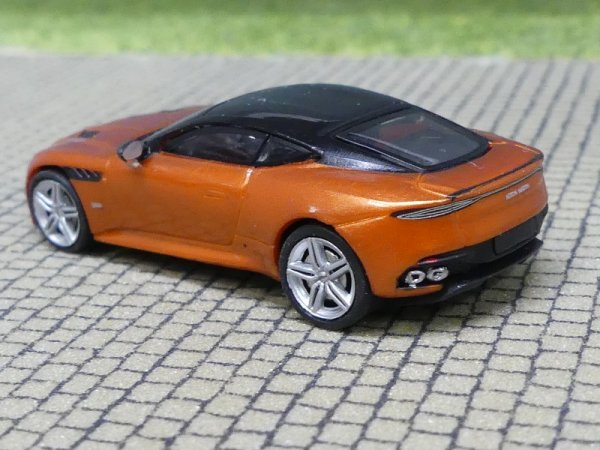 1/87 PCX Aston Martin DBS Superleggera kupfer 870679