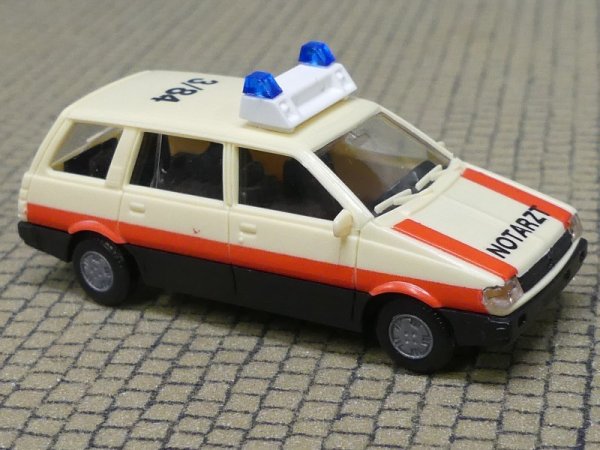 1/87 Rietze Mitsubishi Space Wagon Notarzt
