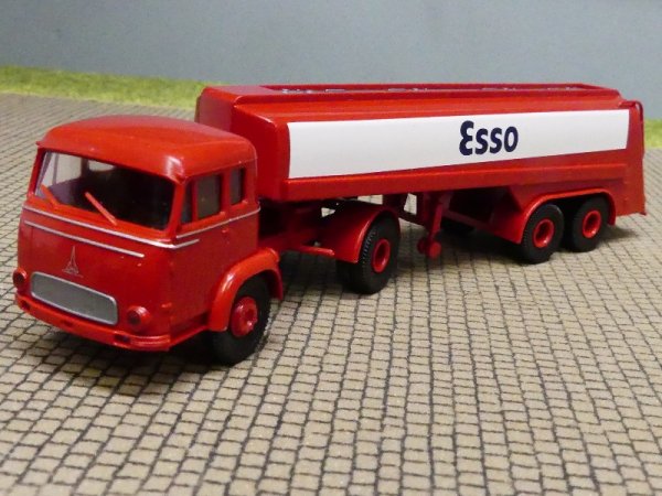 1/87 Brekina Magirus Pluto ESSO Tanksattelzug 83217