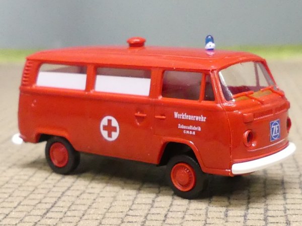 1/87 Brekina VW T2 ZF Werksfeuerwehr Bus 33031