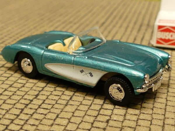 1/87 Busch Chevrolet Corvette Cabrio grün metallic 45404