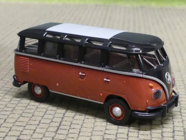 1/87 Brekina # 1602  VW T1b Samba schwarz/rsiegellackrot 31832