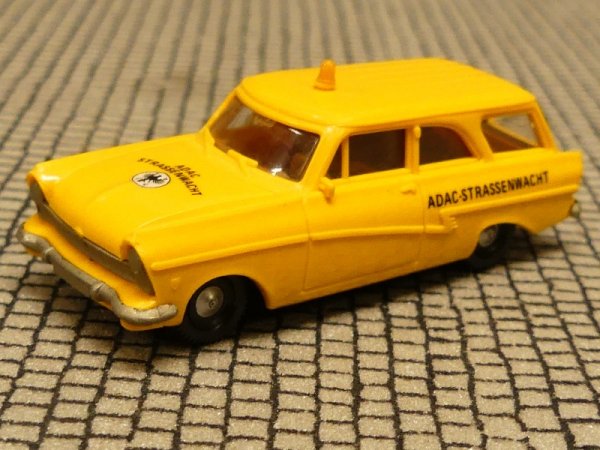 1/87 Brekina Ford Taunus 17m Kombi ADAC