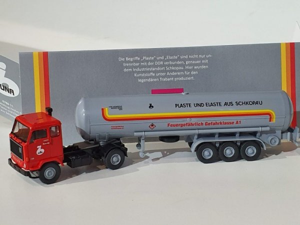 1/87 Wiking Volvo F89 Tank-Sattelzug Plaste und Elaste aus Schkopau 0786 51
