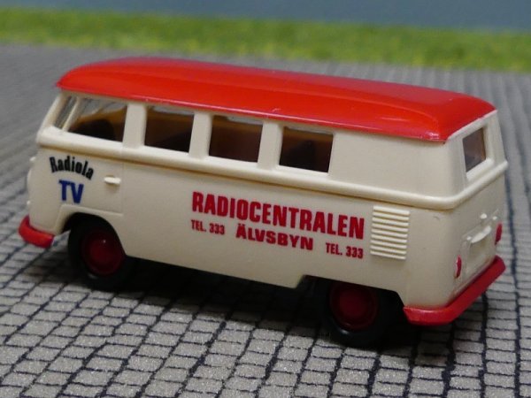 1/87 Brekina # 2057 VW T1 b Radiocentralen Bus 31594