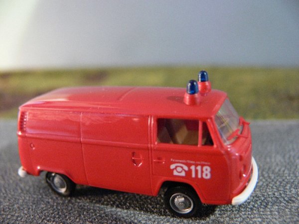 1/87 Brekina VW T2 Feuerwehr Stein 118 Schweiz Kasten