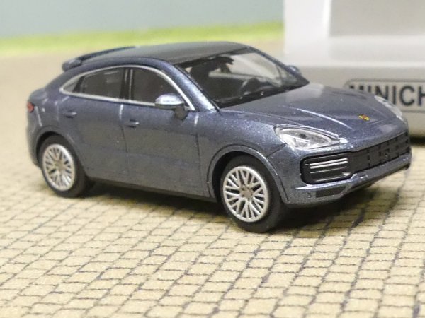 1/87 Minichamps Porsche Cayenne Turbo Coupe lightblaumetallic 2019, 870069124