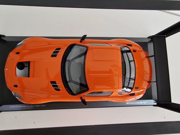 1/18 Minichamps MB SLS AMG GT3 Street 2011 Orange 151 113105