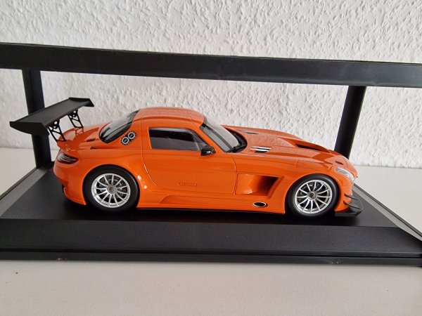 1/18 Minichamps MB SLS AMG GT3 Street 2011 Orange 151 113105