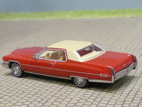 1/87 Brekina Cadillac Coupe deVille rot metallic, Dach elfenbein 18125