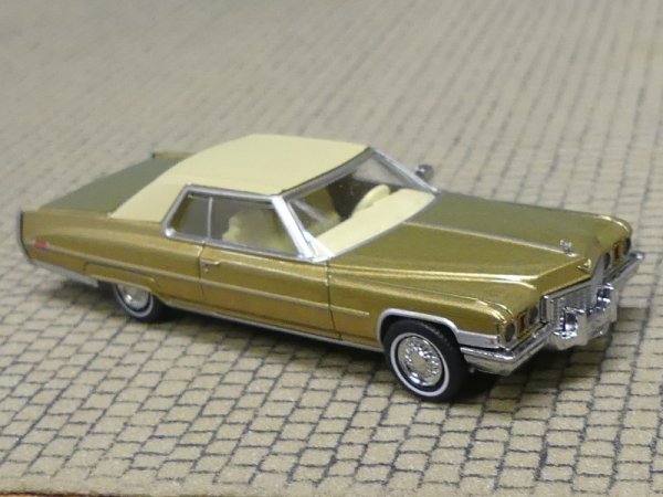 1/87 Brekina Cadillac Coupe deVille gold, Dach elfenbein 18126