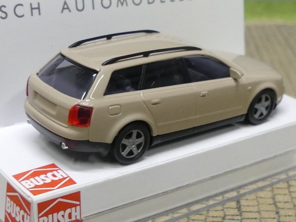 1/87 Busch Audi A4 Avant beigebraun ab 2000
