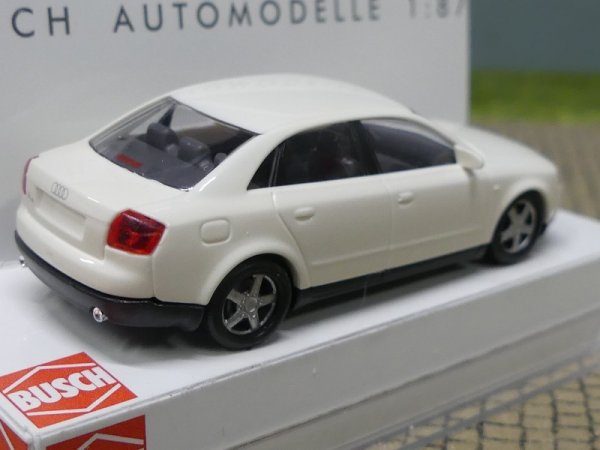 1/87 Busch Audi A4 weiss 49200