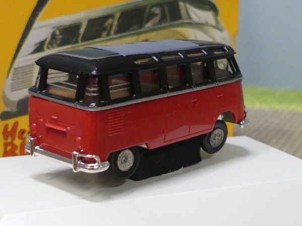 1/87 Brekina # 0861 VW T1 Samba Heisse Volkswagen schwarz/rot
