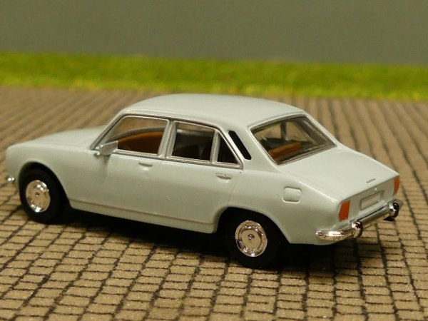 1/87 Brekina Peugeot 504 hellblau 29102