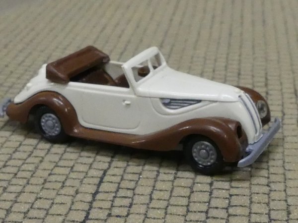 1/87 Busch BMW 327 Cabrio hellbeige/braun Praline