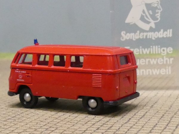 1/87 Brekina # 0012 VW T1a Feuerwehr Wannweil Bus