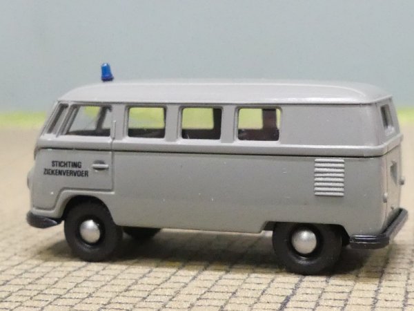 1/87 Brekina # 0024 VW T1a Stichting Ziekenvervoer NL Bus