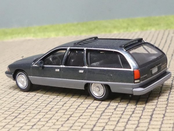 1/87 PCX Chevrolet Caprice Station Wagon dunkelgrün metallic 870454