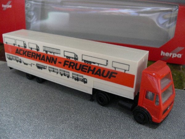 1/87 Herpa MB S 80 Ackermann-Fruehauf Planen-Sattelzug