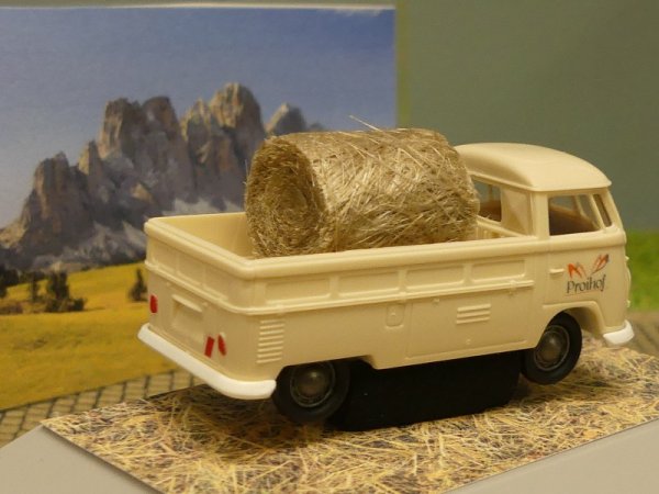 1/87 Brekina # 2226PC VW T1 b Proihof Pritsche mit Heuballen