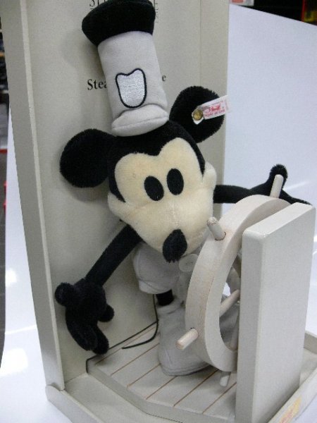 STK 32 Steiff Disney Mickey Mouse Streamboat Willie ca.22 cm