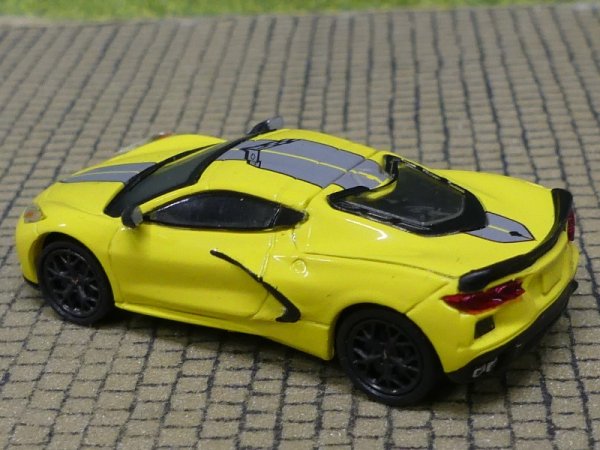 1/87 PCX Chevrolet Corvette (C8) Stingray hellgelb/schwarz 870672