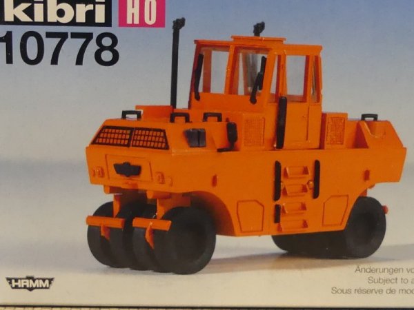 1/87 Kibri HAMM Gummiradwalze 10778