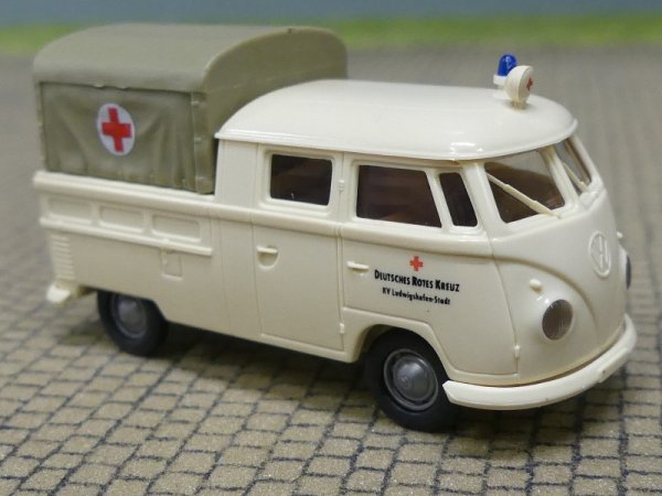 1/87 Brekina # 0765 VW T1 b Doka DRK Ludwigshafen