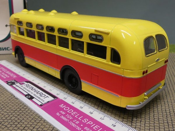 1/43 ABTO UCTOPUR ZIS 155 Bus gelb/rot USSR