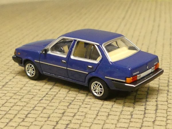 1/87 PCX Volvo 340 dunkelblau 1985, 870822