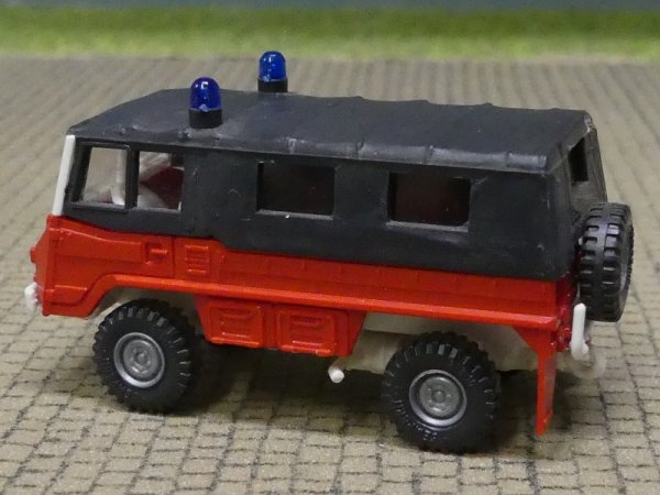 1/87 Roco Steyr Pinsgauer Feuerwehr in Faltbox