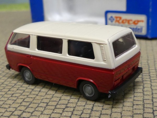 1/87 Roco VW T3 hellelfenbein/dunkelrot Bus 1424
