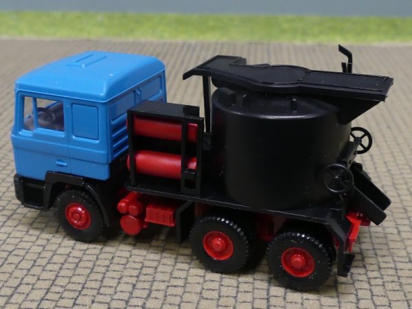 1/87 Wiking MAN F90 Gußasphaltkocher 689 01