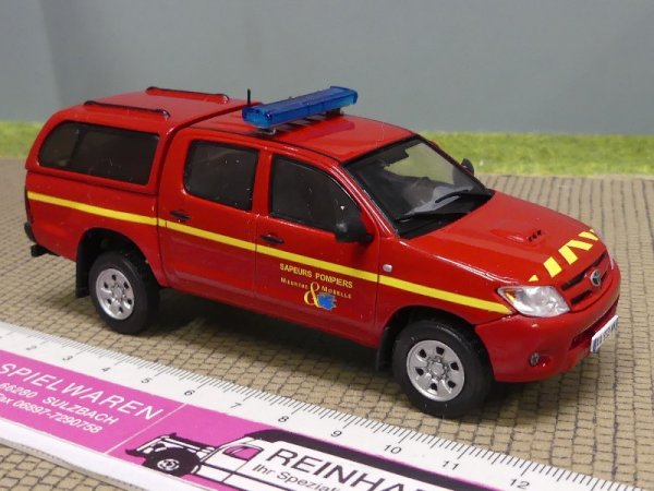 1/43 IXO Toyota Hilux VLHR Pompiers Feuerwehr KL032